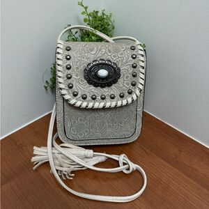 Anneliese Western Tooled Vegan Leather Cross Body Messenger Purse NWT